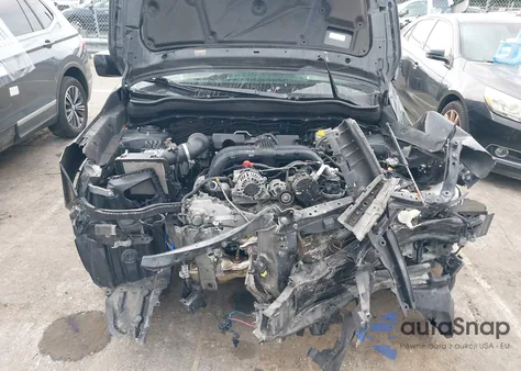 2018 Subaru Forester 2.5I Premium z USA, uszkodzony, nr VIN JF2SJAEC8JH593903